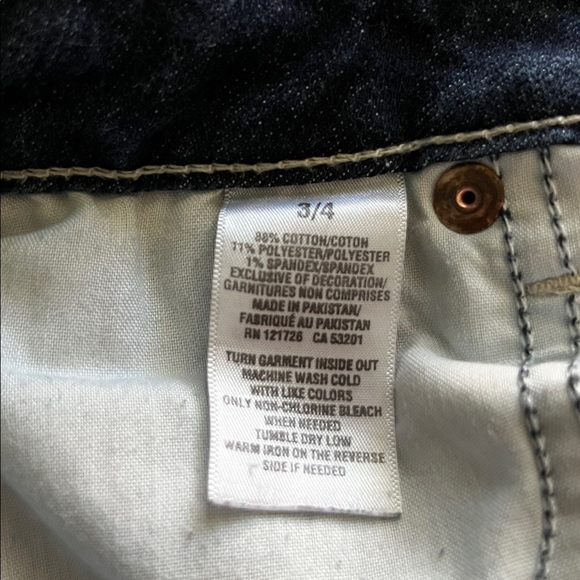 Aeropostale Bermuda Low Rise Shorts Size 3/4 - Picture 10 of 16